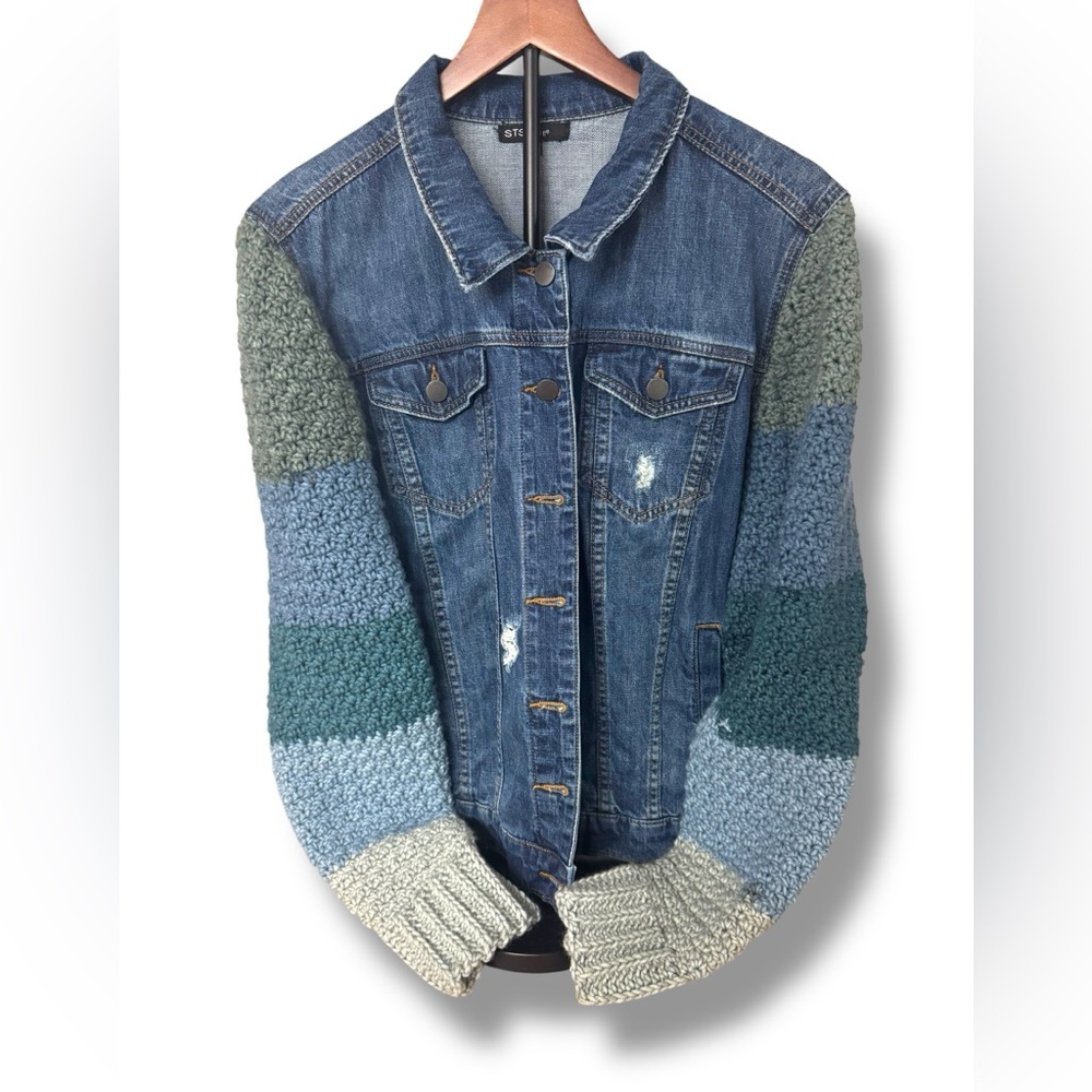 STS Blue Denim Jacket with Knit Sleeves Sz Large EUC‎